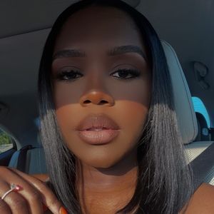 Meet your Posher, Janay